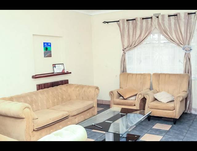 3 BEDROOM HOUSE FOR SALE IN WYCHWOOD